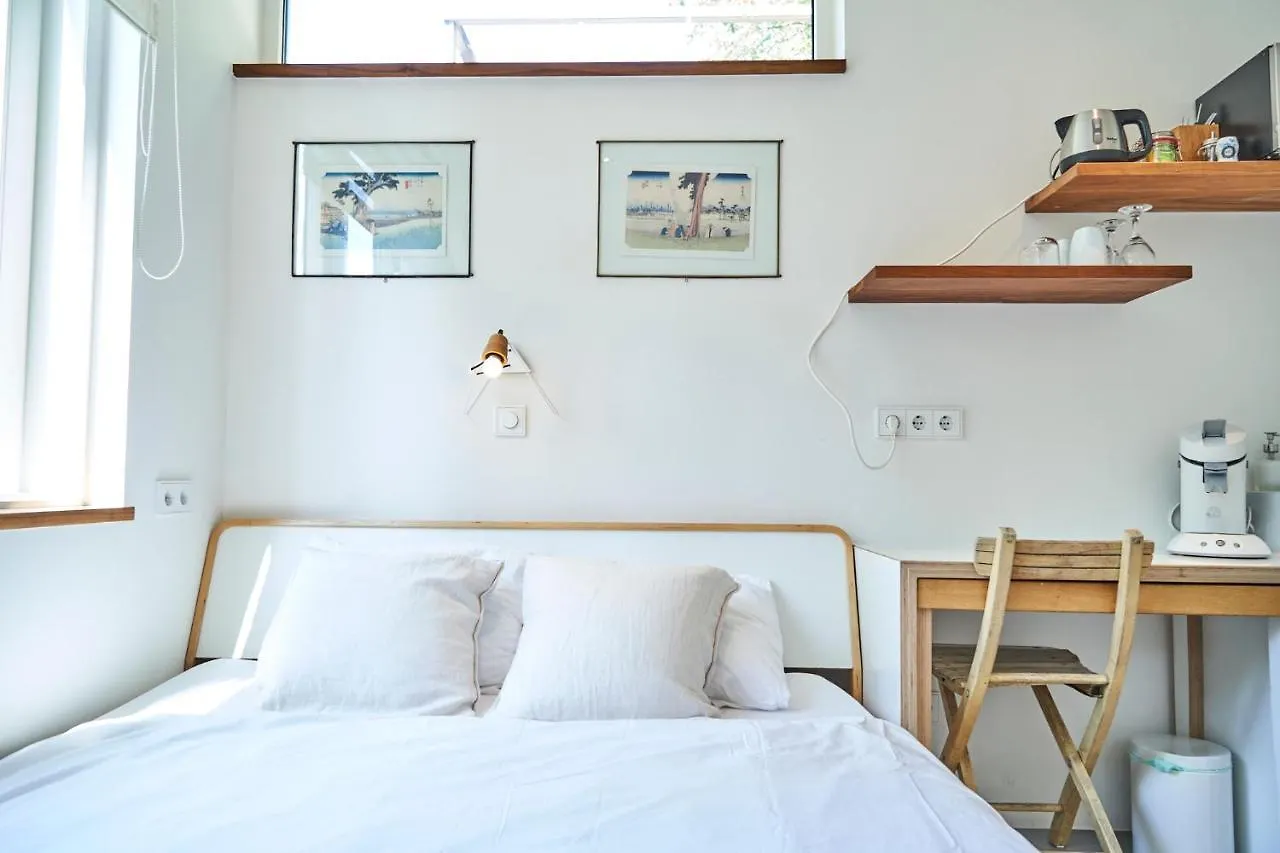 The Amsterdam Houseboat Family - De Pijp Apartment 0*,  Netherlands